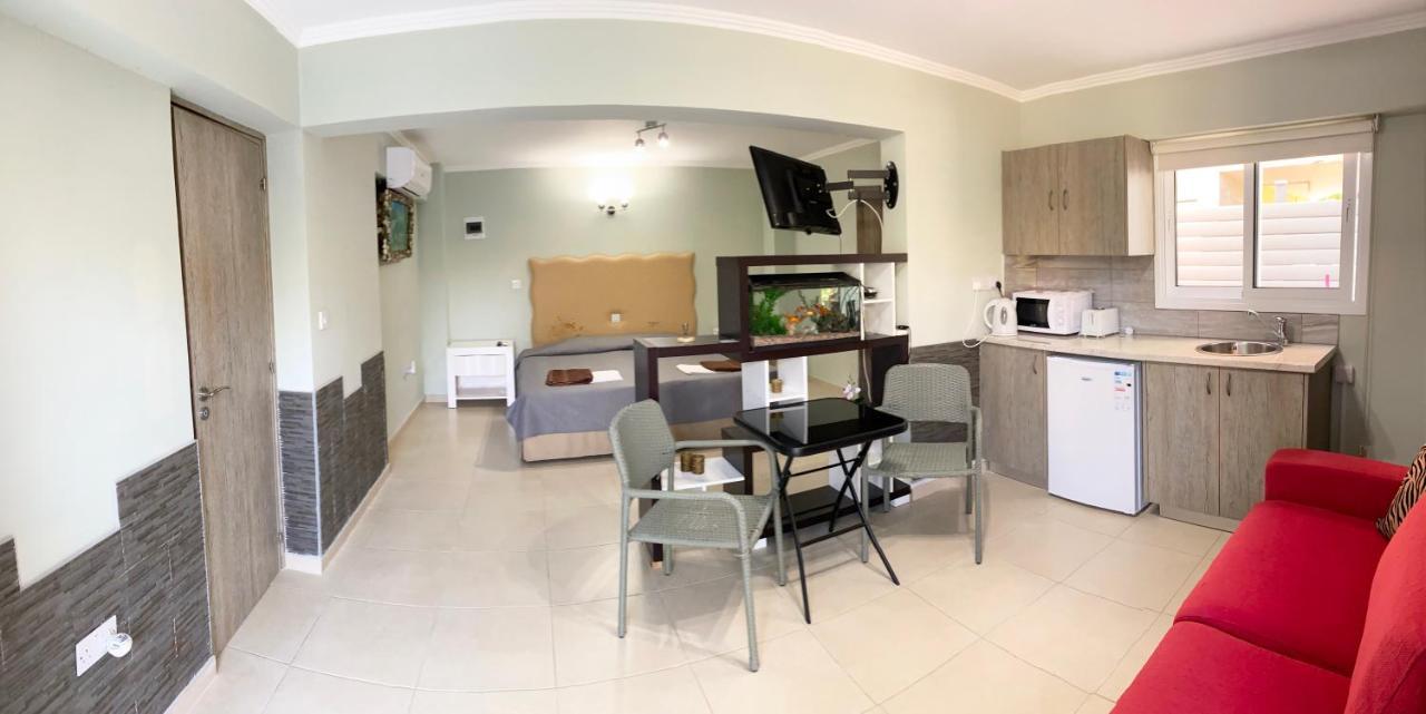 Livia'S Appartments Pafos Dış mekan fotoğraf